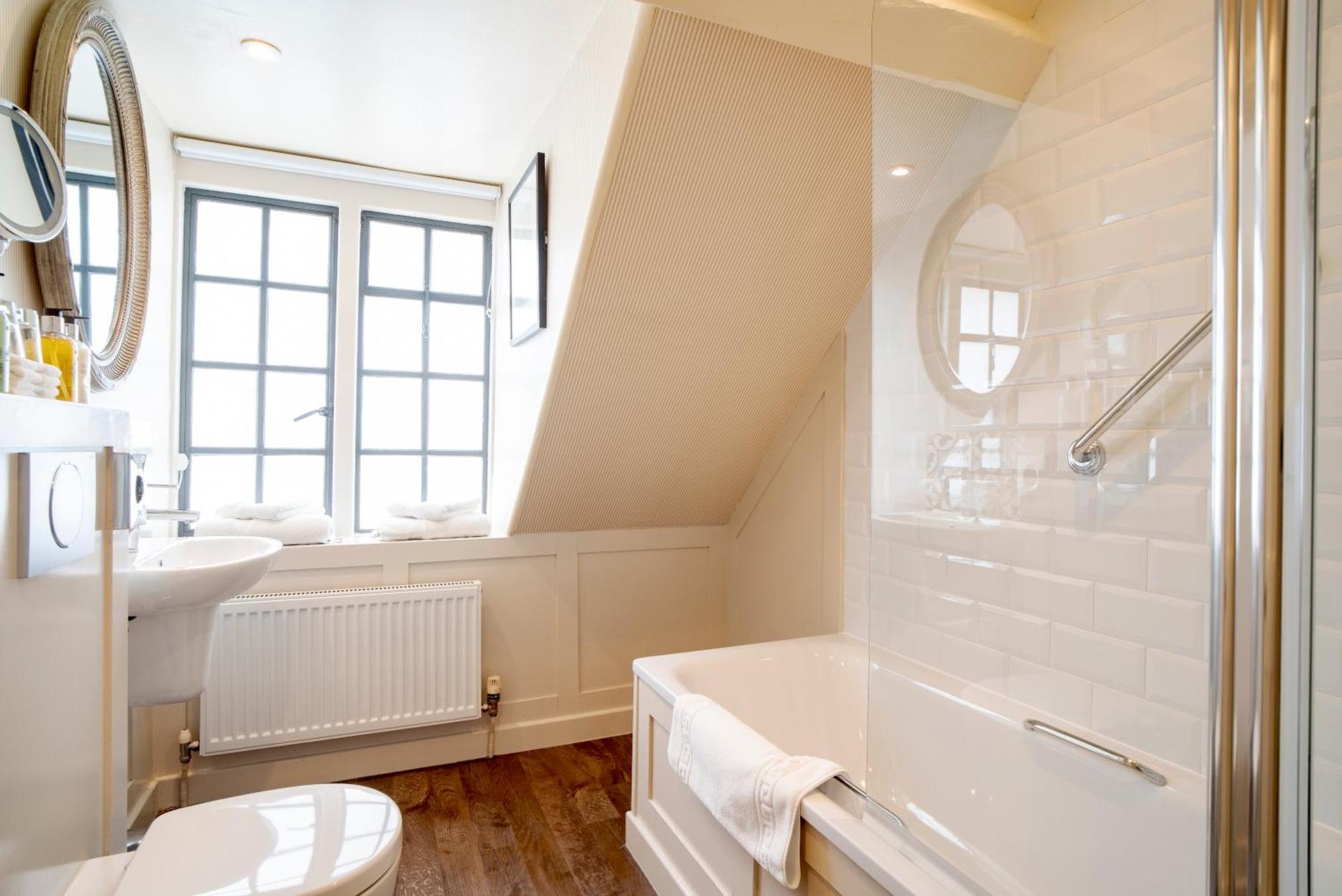 The Hare & Hounds Hotel Tetbury Habitación foto